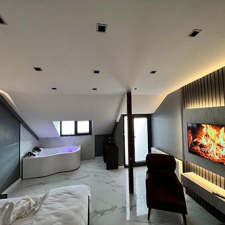 Bala Hotel Istanbul Bagian luar foto